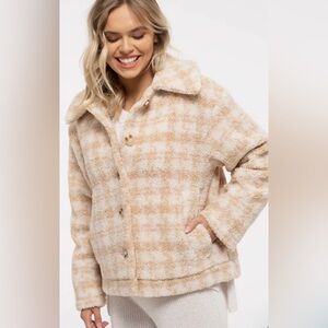 Blu Pepper Houndstooth Faux Shearling Jacket in Beige Size Medium